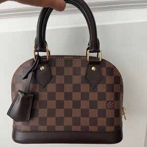 Louis Vuitton Alba BB